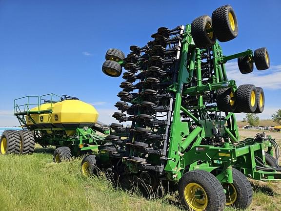 Image of John Deere N560 equipment image 3