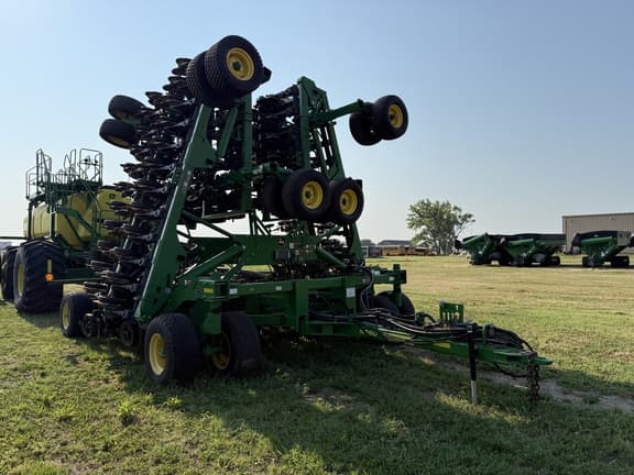 Image of John Deere N560 equipment image 1