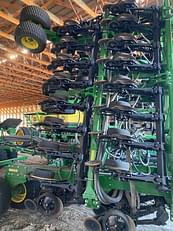 Main image John Deere N560