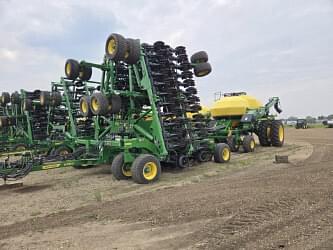 Image of John Deere N560 Primary image
