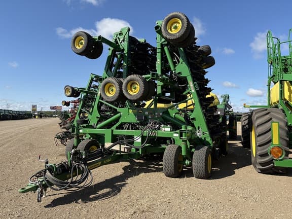 Image of John Deere N560 equipment image 1