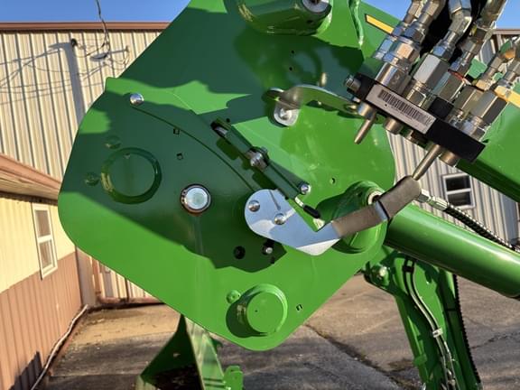 Image of John Deere 540R equipment image 1