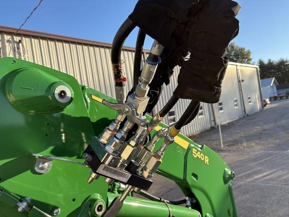 Image of John Deere 540R equipment image 2