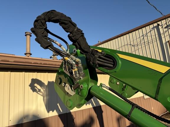Image of John Deere 540R equipment image 3