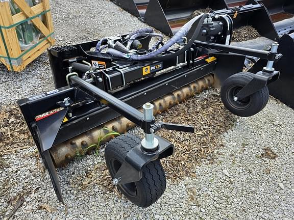 Image of John Deere PR72B equipment image 1