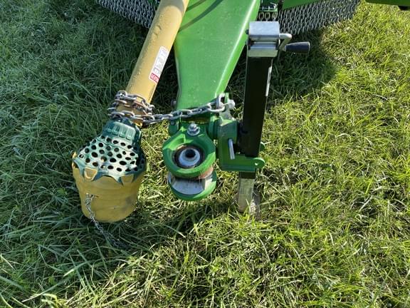 Image of John Deere R10 equipment image 3