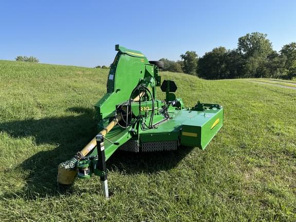 Image of John Deere R10 equipment image 2