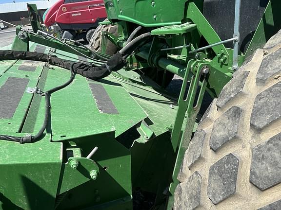 Image of John Deere R400 equipment image 1
