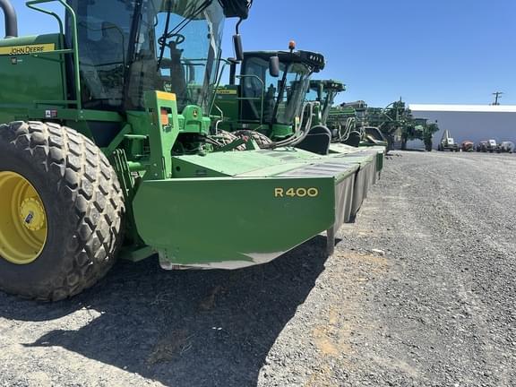Image of John Deere R400 equipment image 3