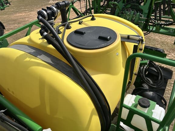 Image of John Deere R4023 equipment image 4