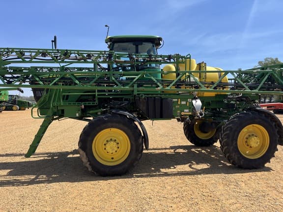Image of John Deere R4023 equipment image 3