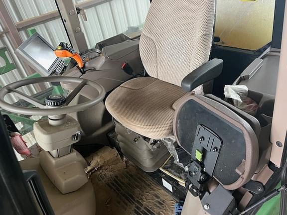 Image of John Deere R4023 equipment image 4