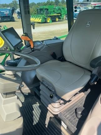Image of John Deere R4023 equipment image 1
