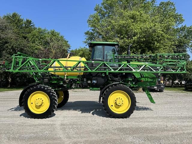 Image of John Deere R4023 equipment image 3