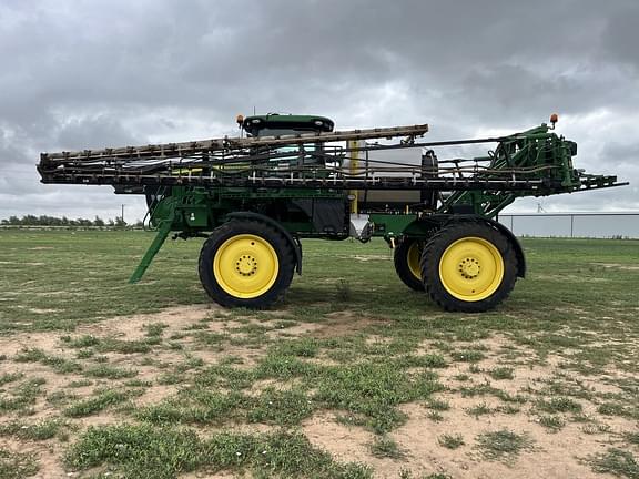 Image of John Deere R4038 equipment image 1