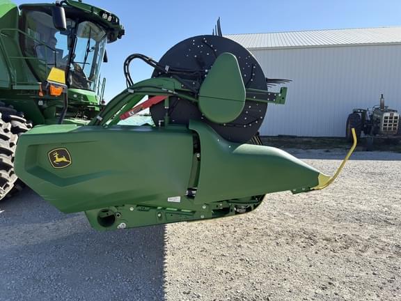 Image of John Deere RD30F equipment image 4