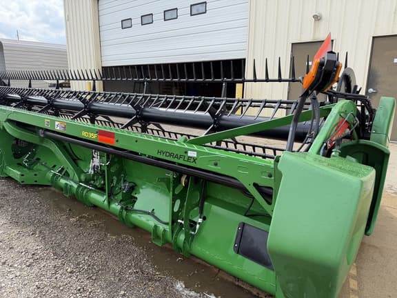 Image of John Deere RD35F equipment image 2