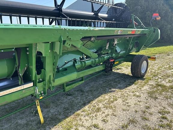 Image of John Deere RD35F equipment image 3