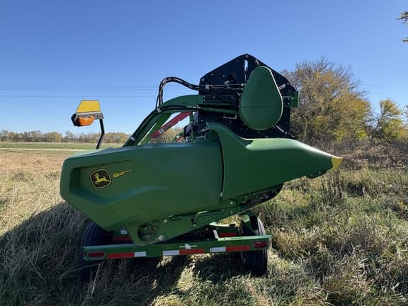 Image of John Deere RD35F equipment image 2