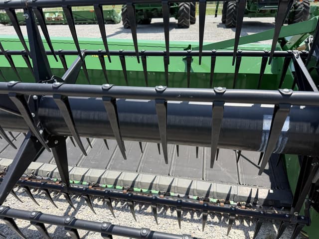 Image of John Deere RD35F equipment image 3
