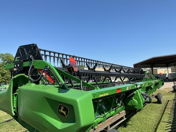 Image of John Deere RD35F equipment image 4