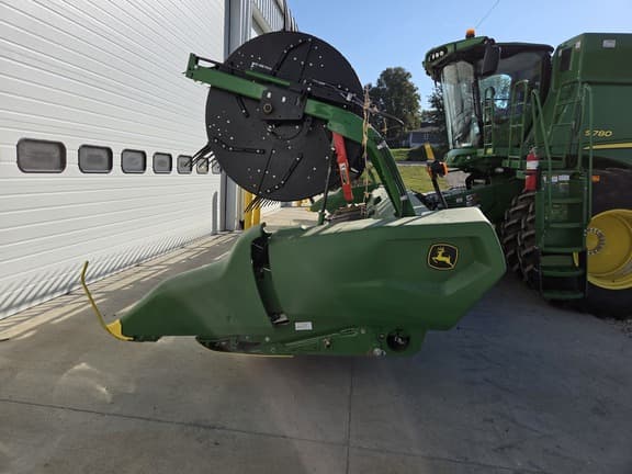 Image of John Deere RD35F equipment image 2