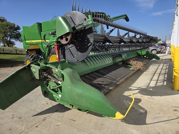 2022 John Deere RD35F Equipment Image0