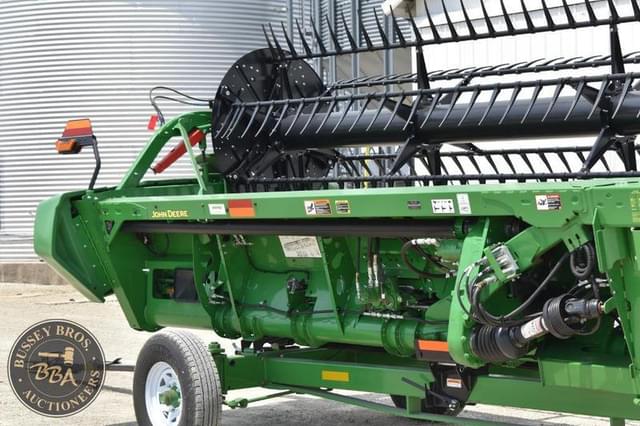 Image of John Deere RD35F equipment image 4