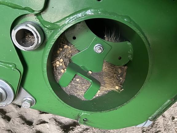 Image of John Deere RD35F equipment image 2