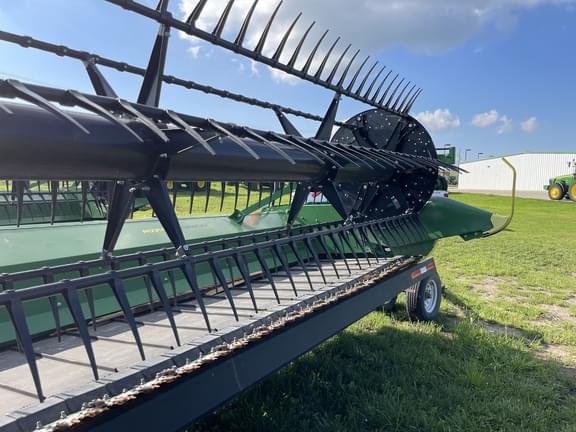 Image of John Deere RD35F equipment image 4