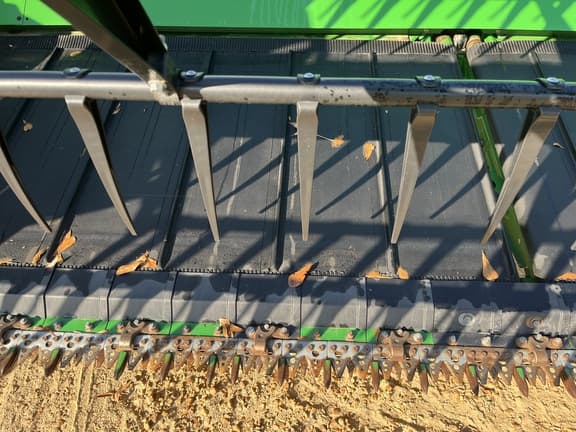 Image of John Deere RD35F equipment image 4