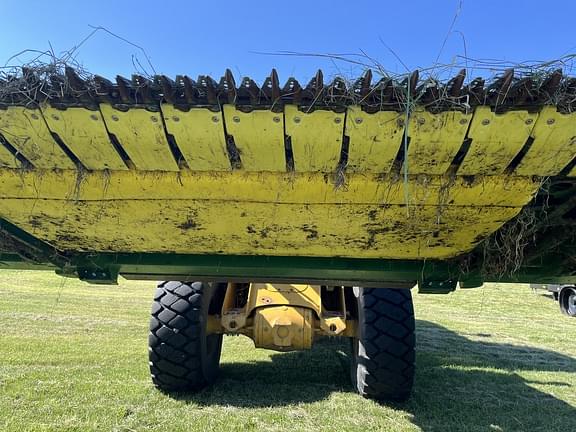 Image of John Deere RD35F equipment image 4