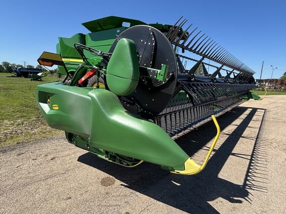Image of John Deere RD35F equipment image 3