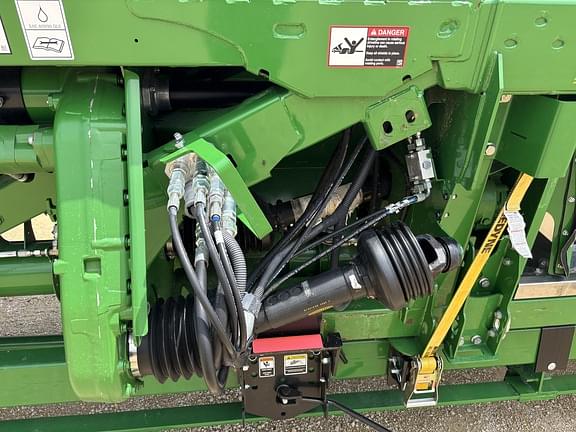 Image of John Deere RD35F equipment image 3