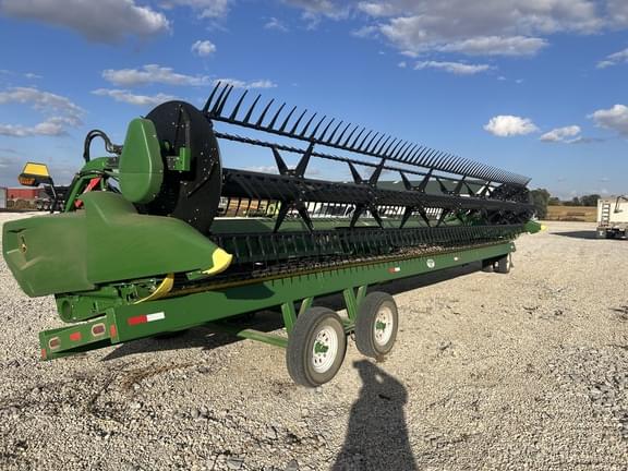 Image of John Deere RD35F equipment image 2