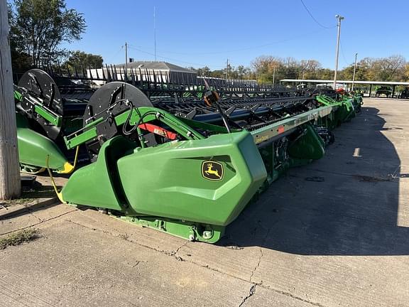 Image of John Deere RD35F equipment image 1