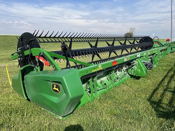 Image of John Deere RD35F equipment image 1