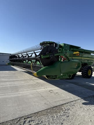 Image of John Deere RD35F equipment image 2