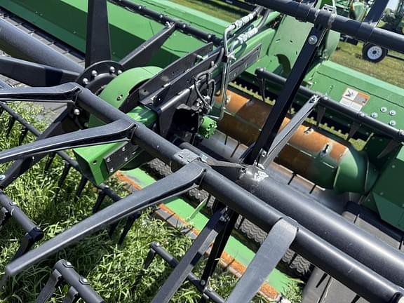 Image of John Deere RD40F equipment image 4