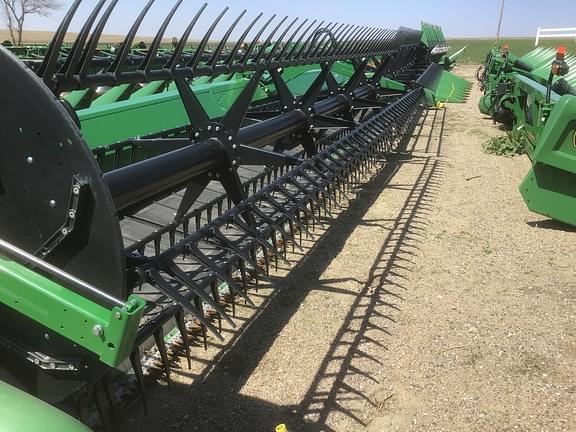 Image of John Deere RD40F equipment image 1