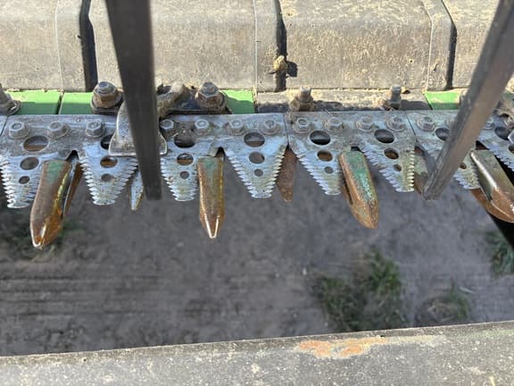 Image of John Deere RD40F equipment image 3