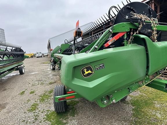 Image of John Deere RD40F equipment image 4