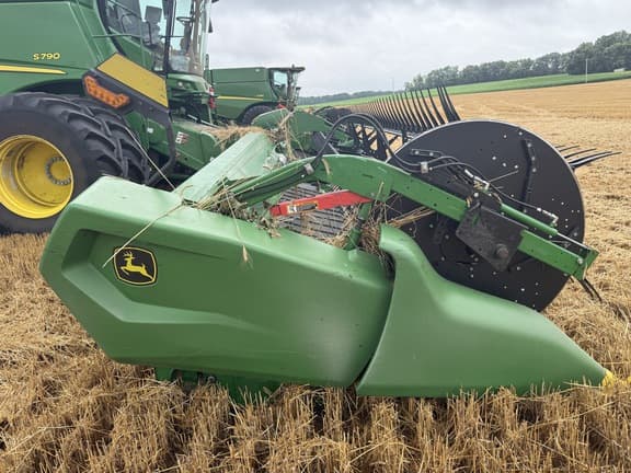 Image of John Deere RD40F equipment image 2