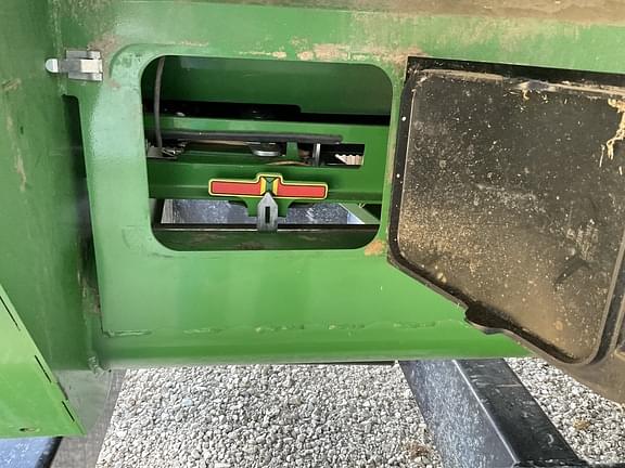 Image of John Deere RD40F equipment image 4