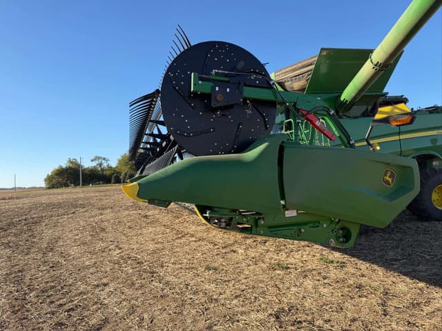 Image of John Deere RD40F equipment image 4