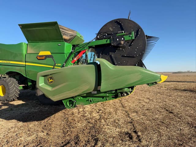 Image of John Deere RD40F equipment image 1