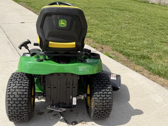 Image of John Deere S110 equipment image 4