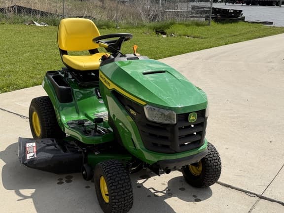 Image of John Deere S110 equipment image 1