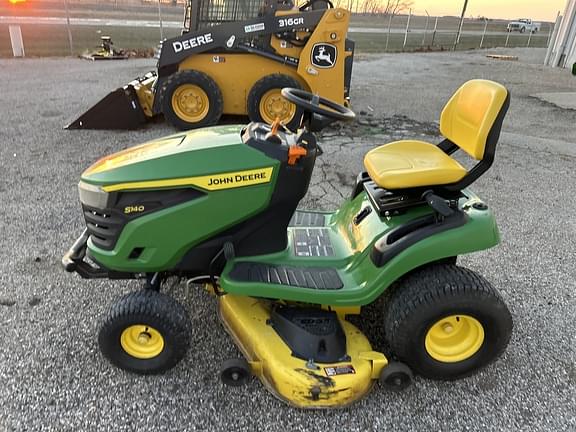 Image of John Deere S140 equipment image 4