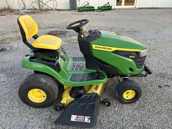 Image of John Deere S140 equipment image 1